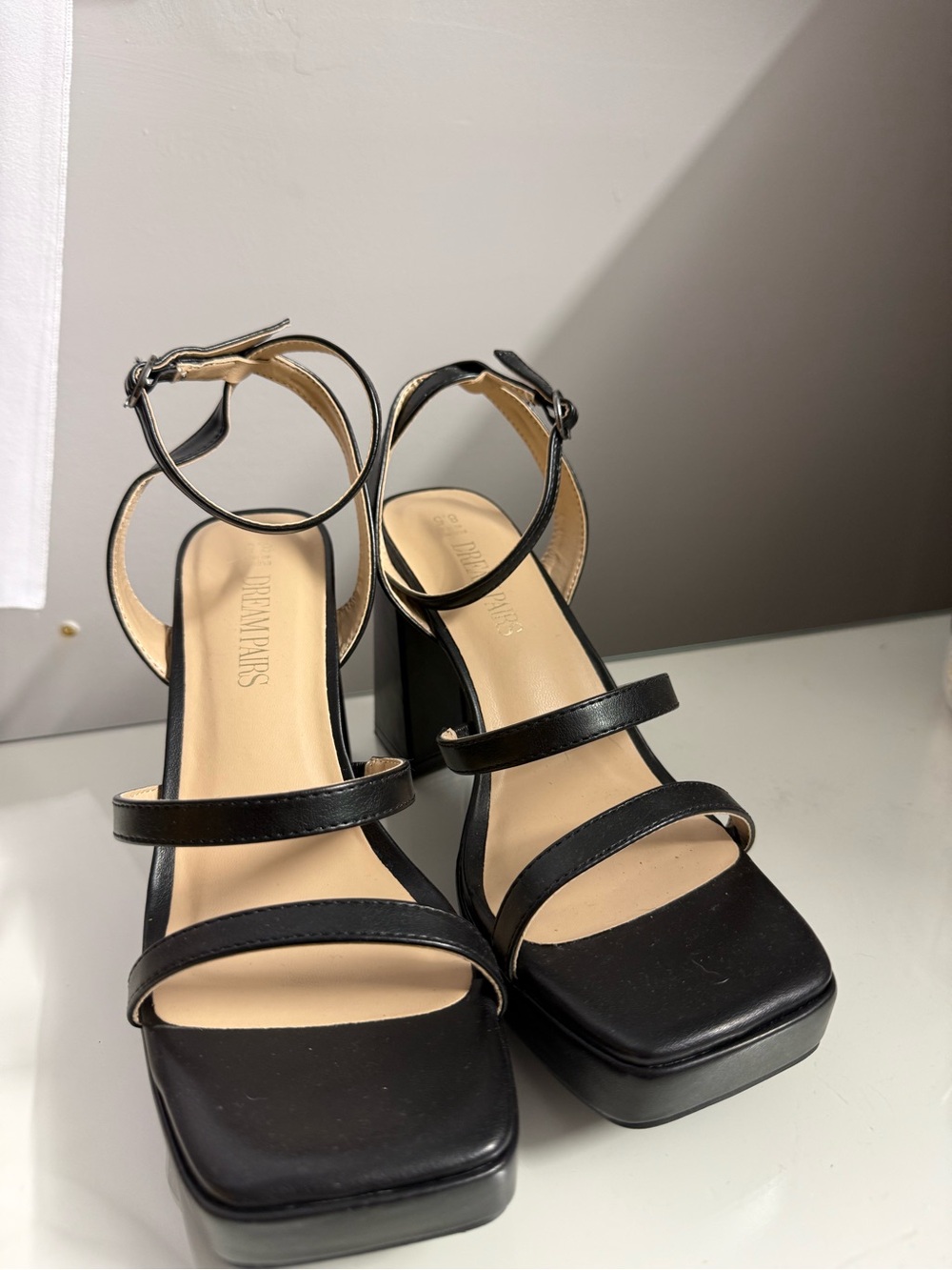 Dream Pairs Black Strappy Square-Toe Block Heel Sandals